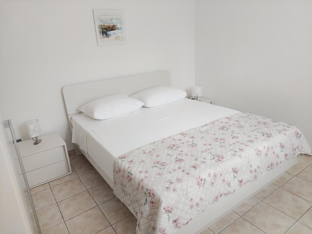Dvosoban Apartman U Centru Grada Biograd Na Moru Exterior photo